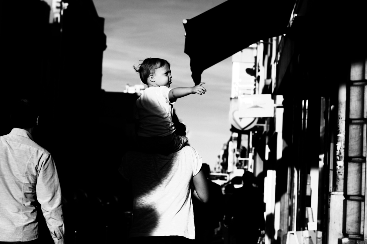 Black and White | Street Photography | Paris | There!