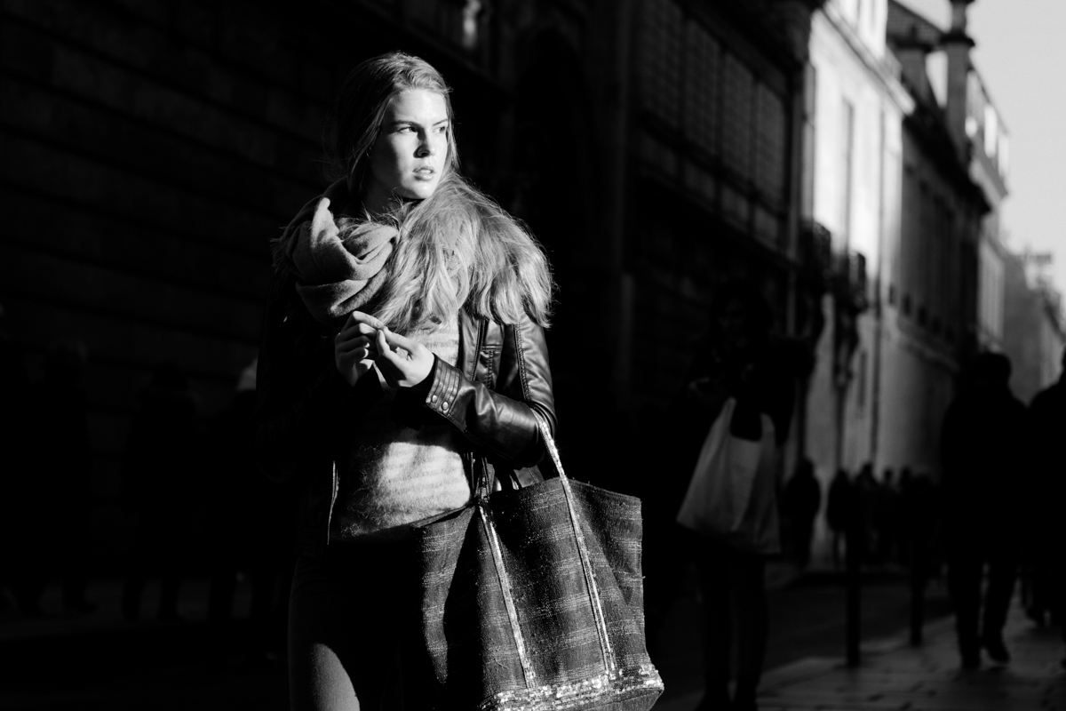 Black and White | Street Photography | Paris | Staring